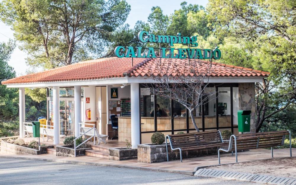 Camping Camping Sunissim Cala Llevado 4 By Locatour Tossa de Mar