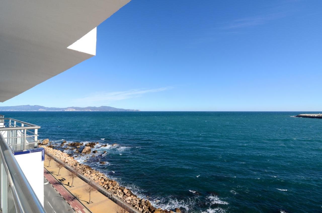 Front Mar L' Escala