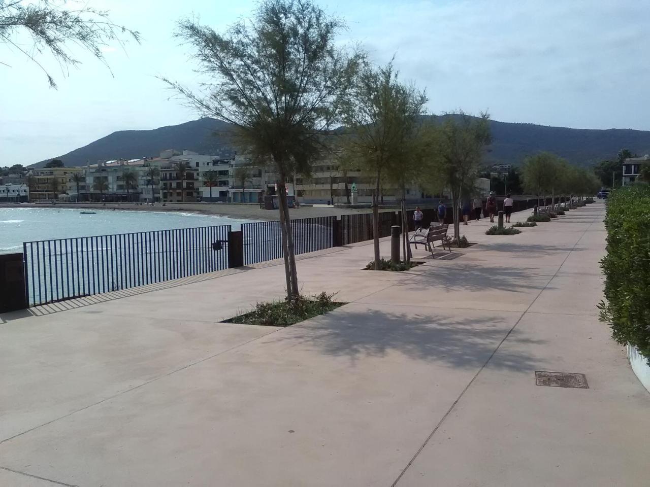 Passeig Maritim Apartment