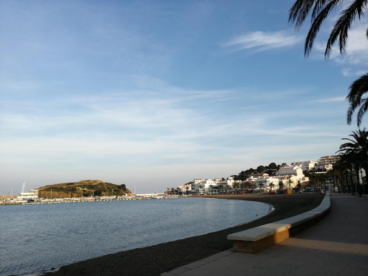 Apartment Passeig Maritim Llanca