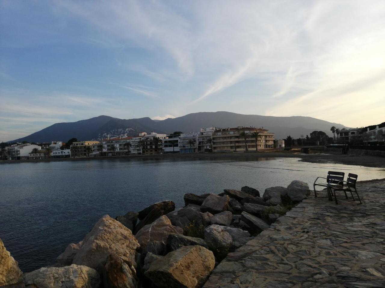 Passeig Maritim Apartment