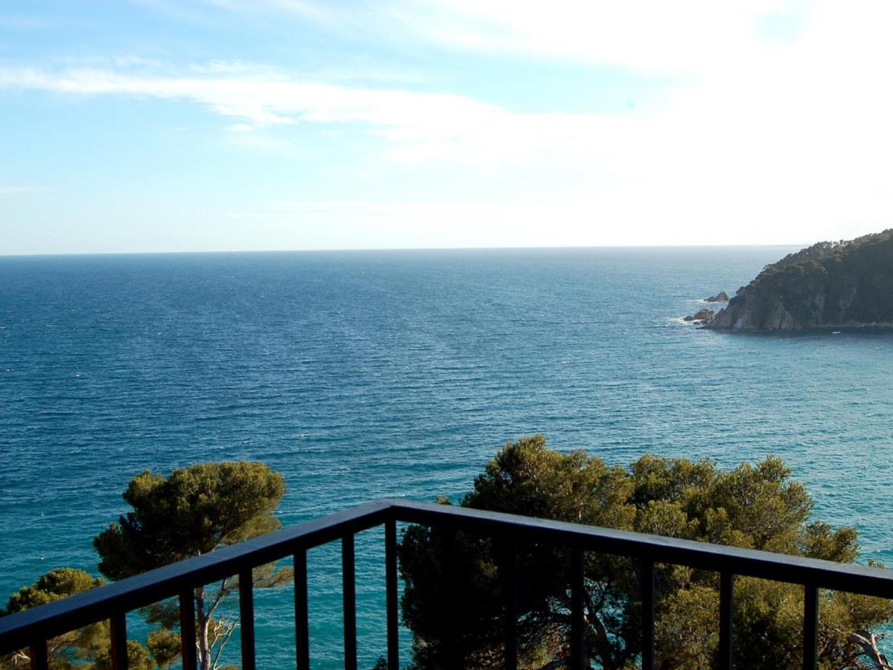 Art De Vivre - Cala Llevado *