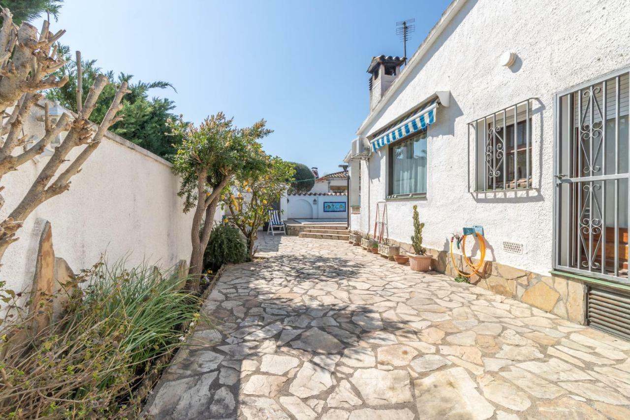 Goldhome - Requesens