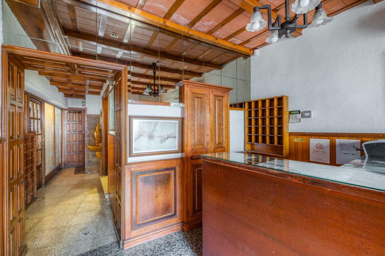 Pensión Restaurante El Roser L' Escala