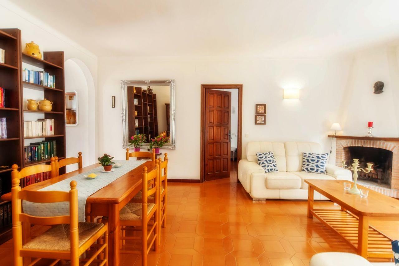 Catarina Villa *