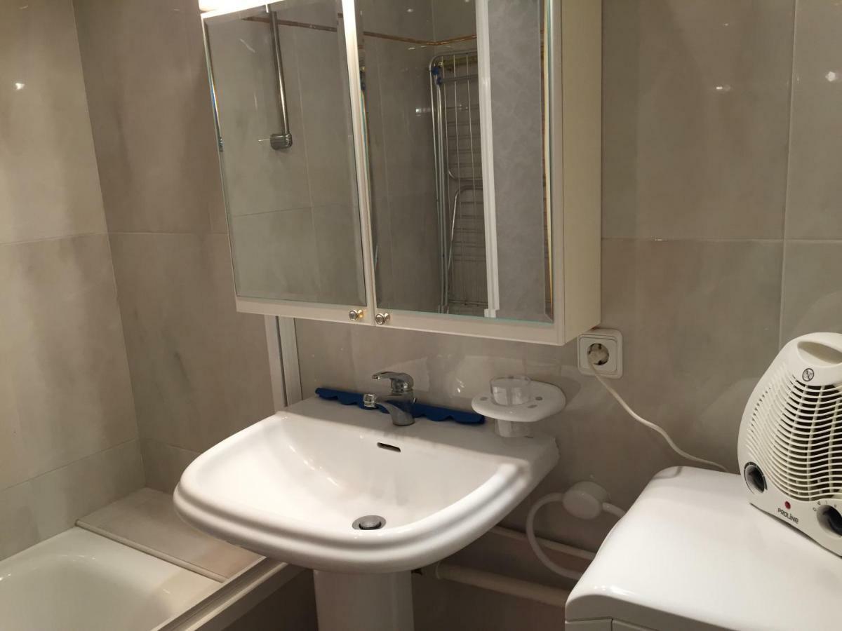 Apartamento Catalunya Per 4 Persones En Edifici Del Passeig Maritim Amb Vistes Sobre La Vall D'aro