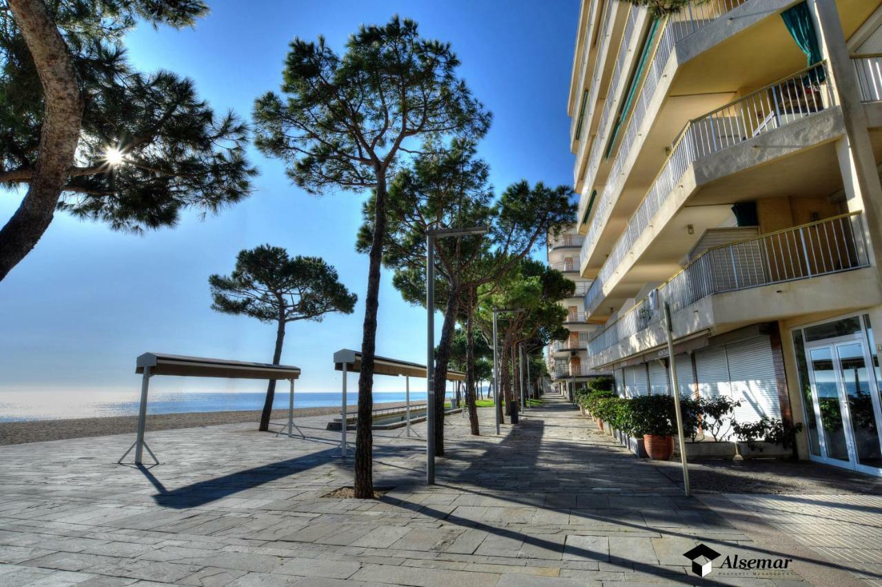 Apartamento Catalunya Per 4 Persones En Edifici Del Passeig Maritim Amb Vistes Sobre La Vall D'aro