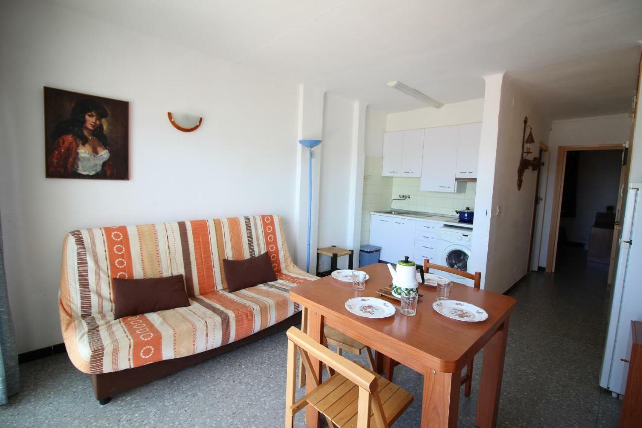 Global Immo 2121 Alexandra Apartamento *