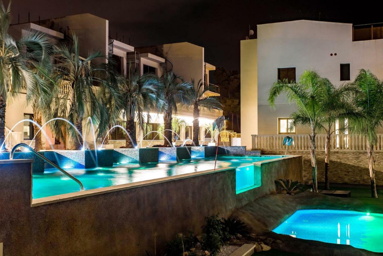 Calma Holiday Villas Villa
