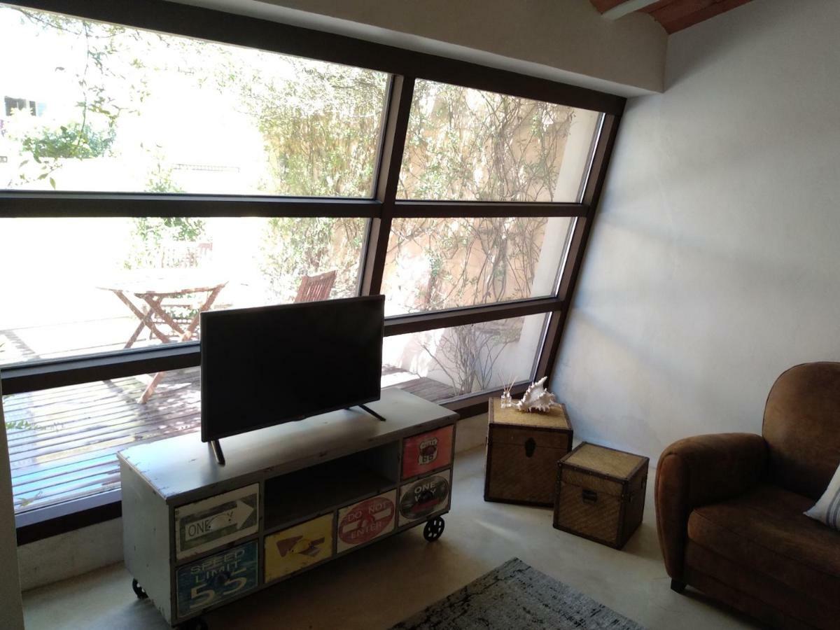 Peaceful Loft.begur Center. Garden, Parking -b11/1 Apartment