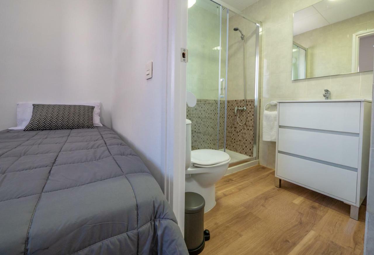 Apartment Ar Melrose Place