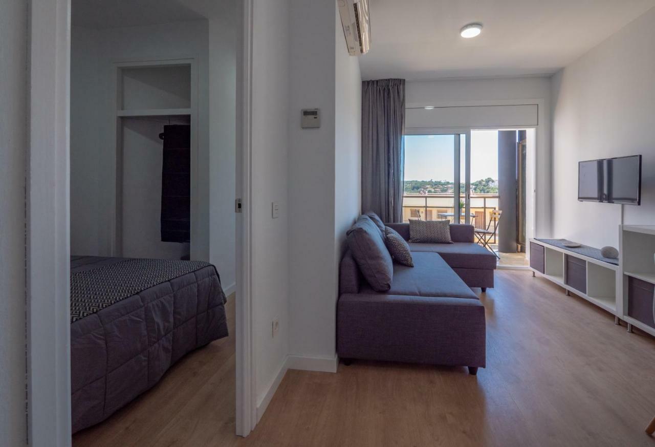 Ar Melrose Place Apartment