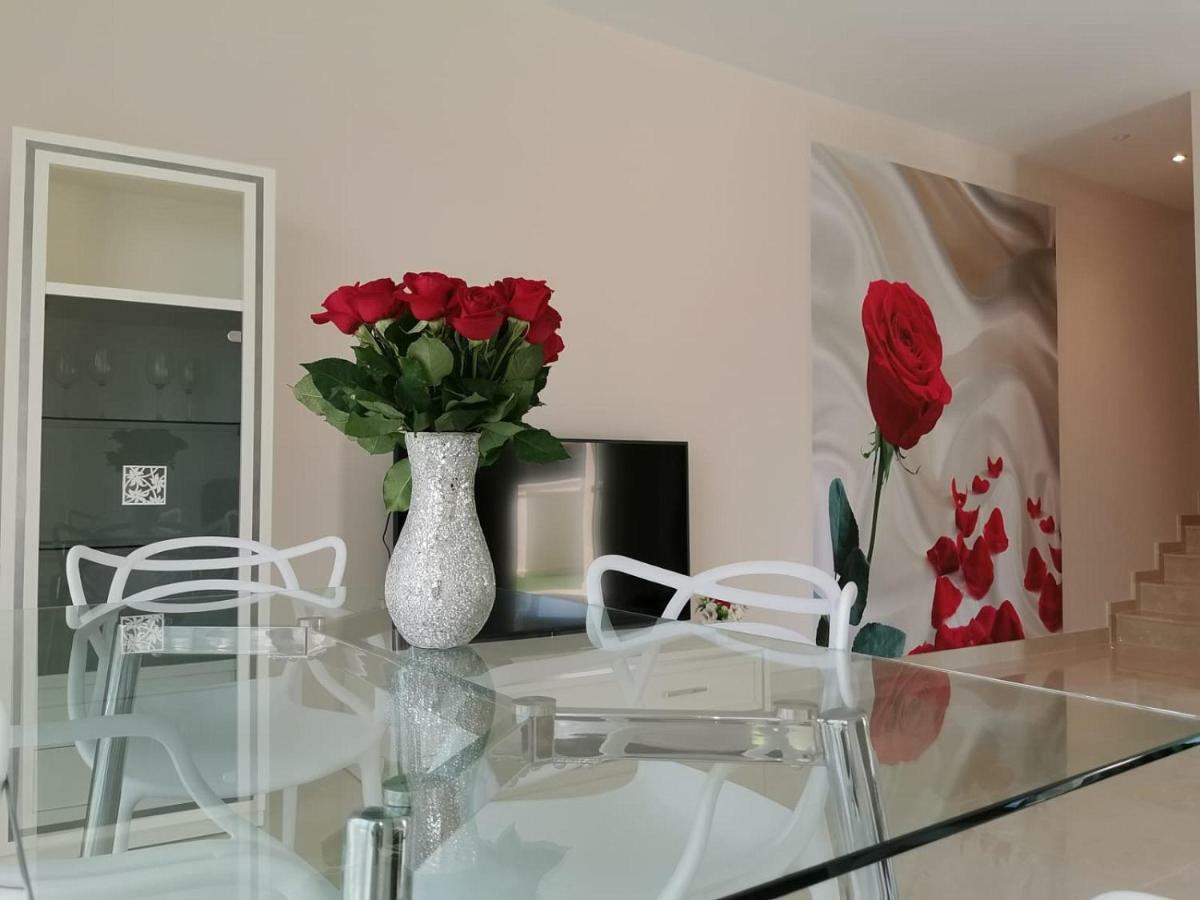 Calma Holiday Villas Villa