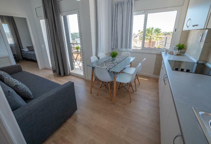 Apartment Ar Melrose Place