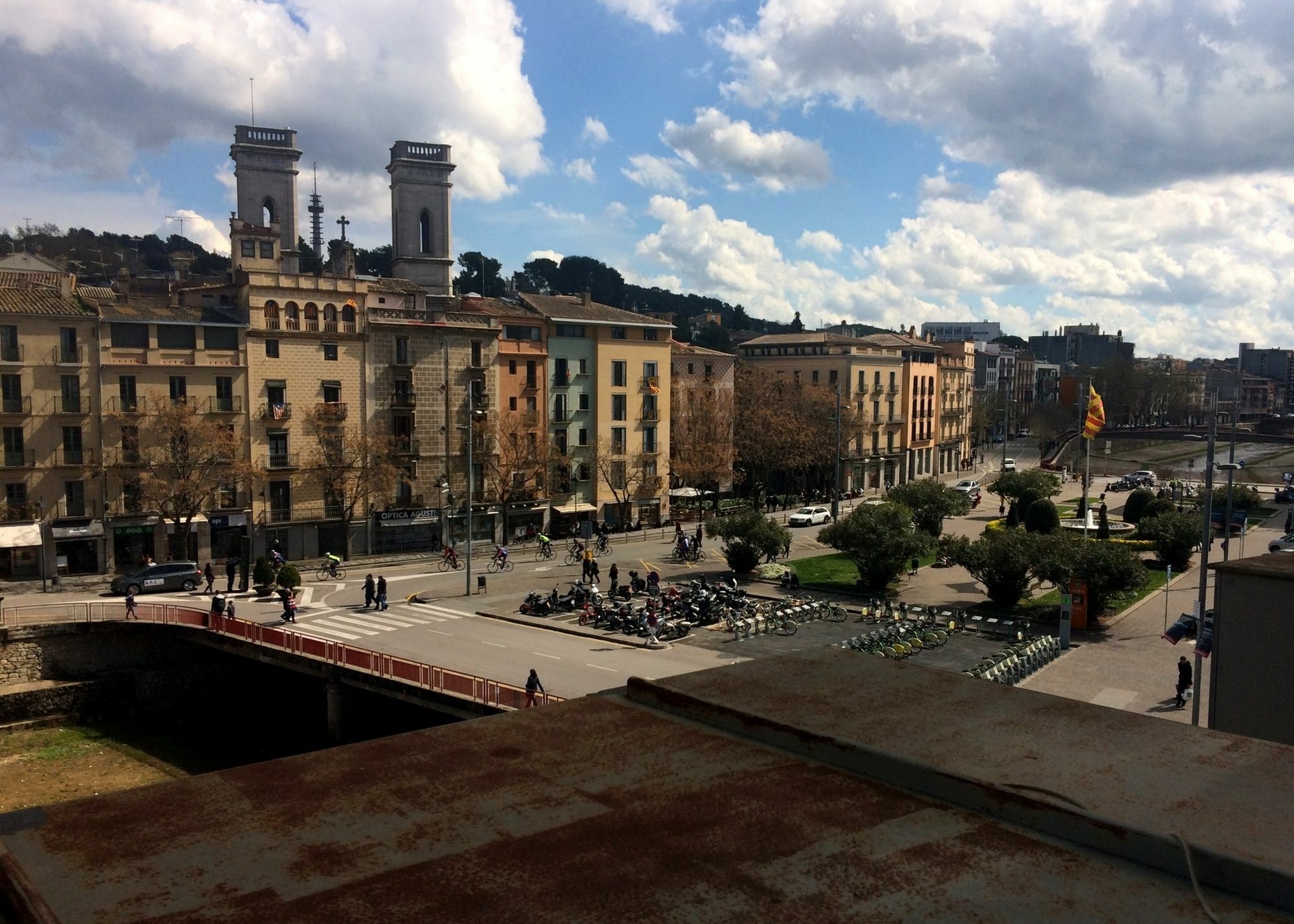 Moderno Sobre El Rio 3* Girona