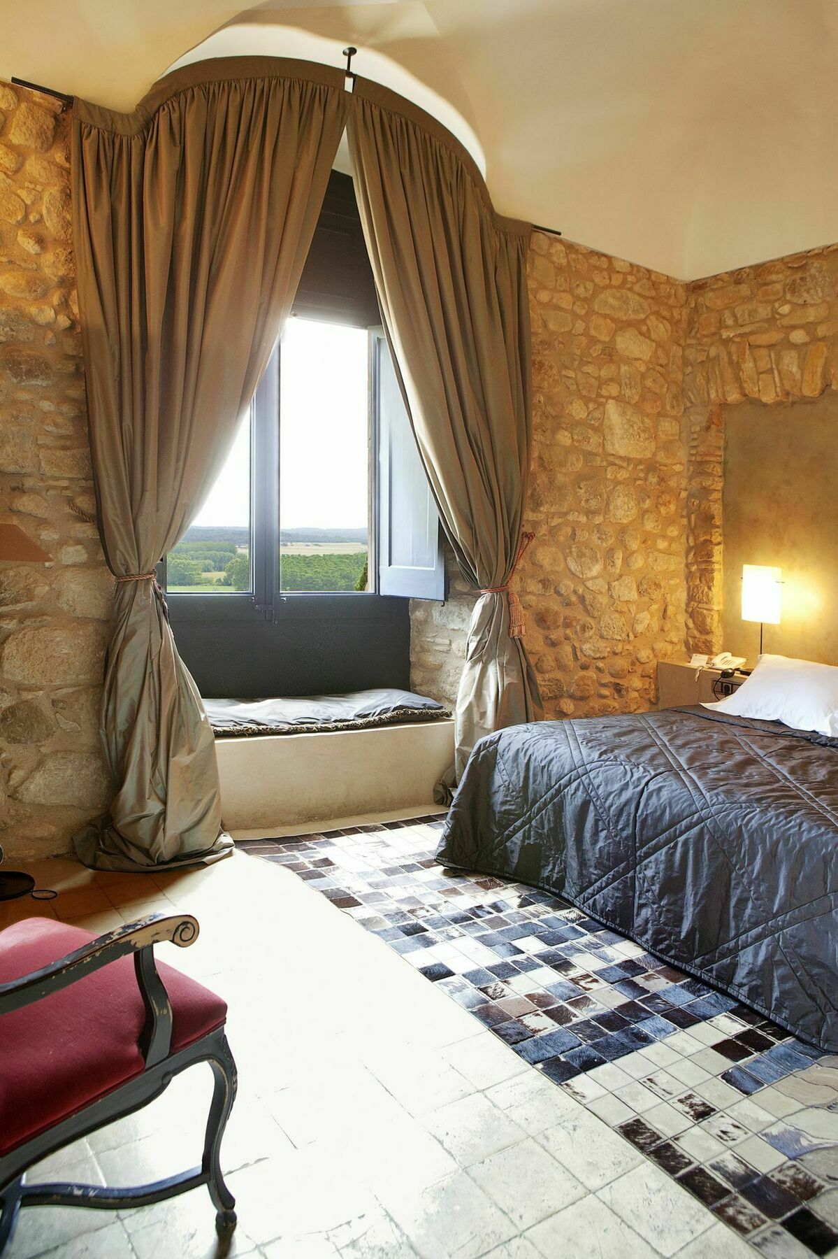 Castell D'emporda 4*