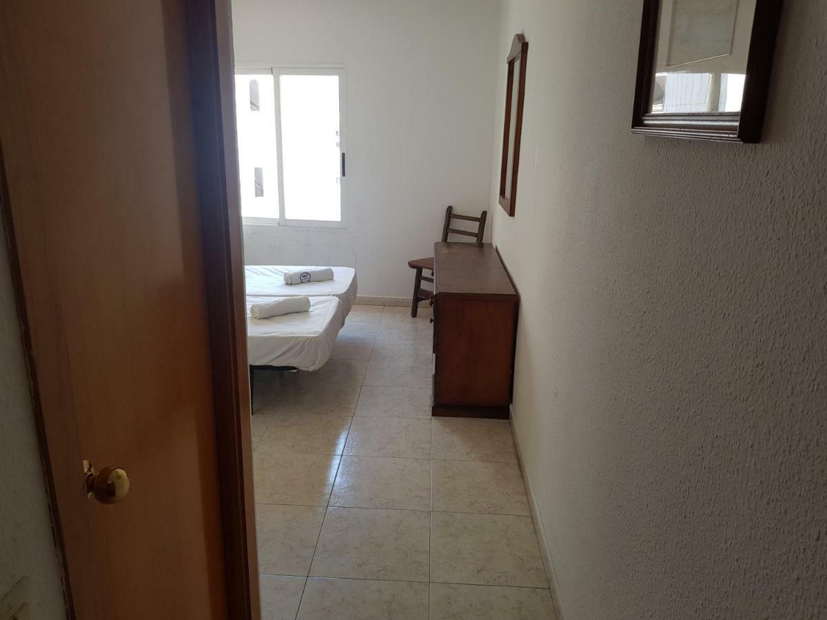 Aparthotel Castella *