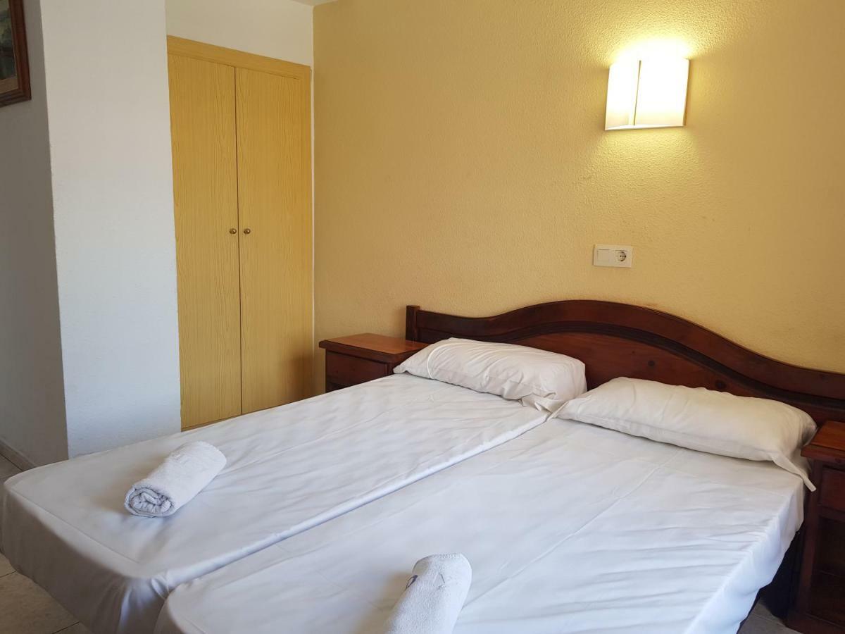 Aparthotel Castella *