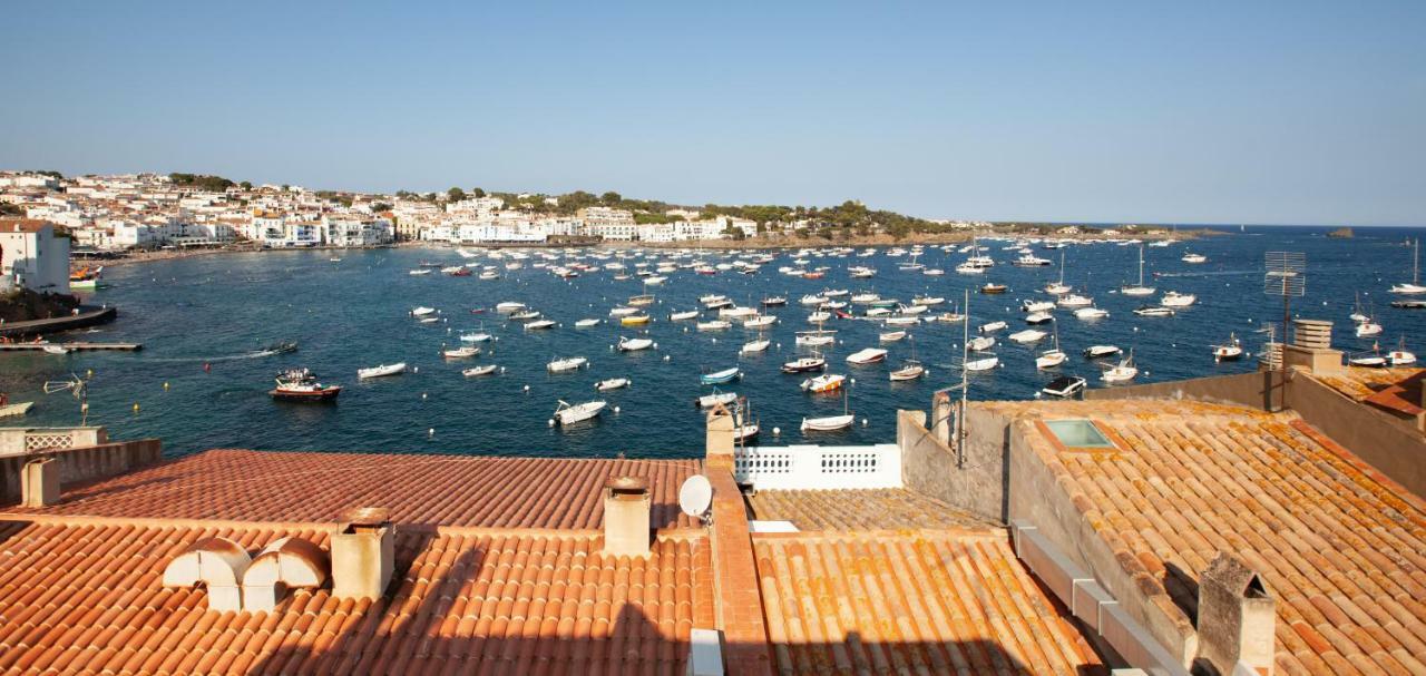 Akira Flats Llane Cadaques