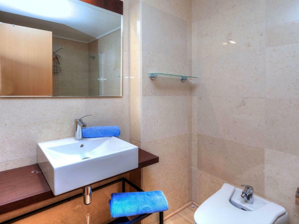 Escorxador Apartamento Colera