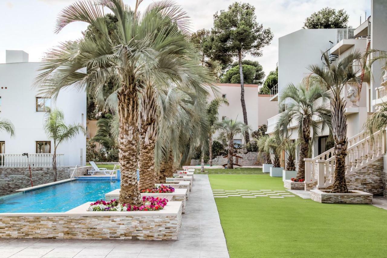 Calma Holiday Villas *