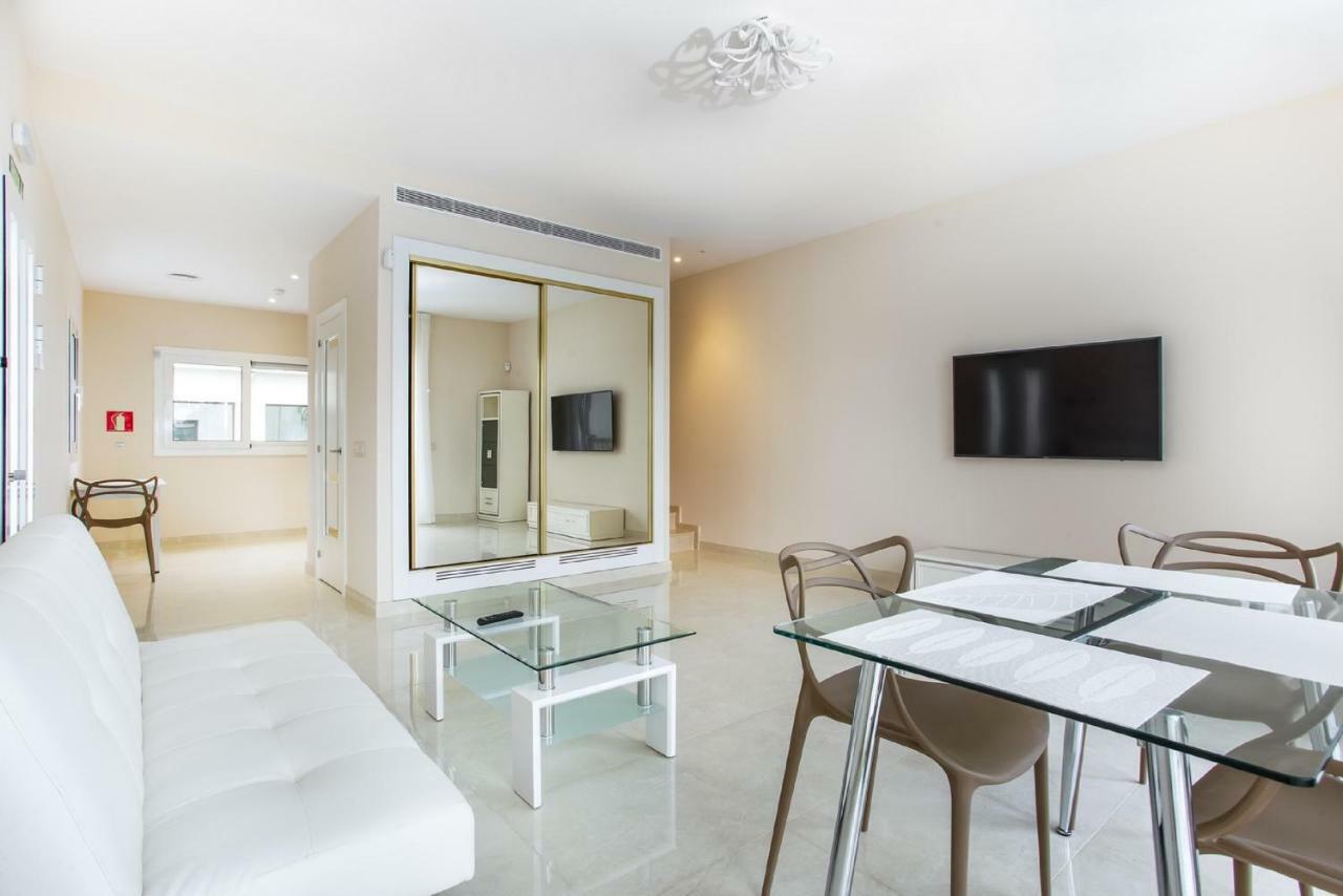 Calma Holiday Villas