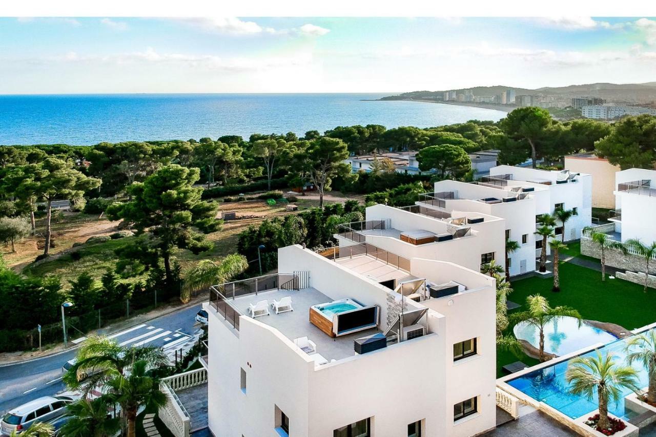 Calma Holiday Villas Villa