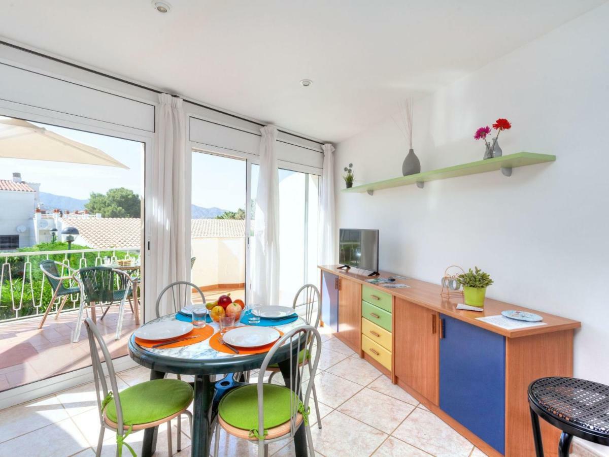 Palmiers I-6 By Interhome * Llançà