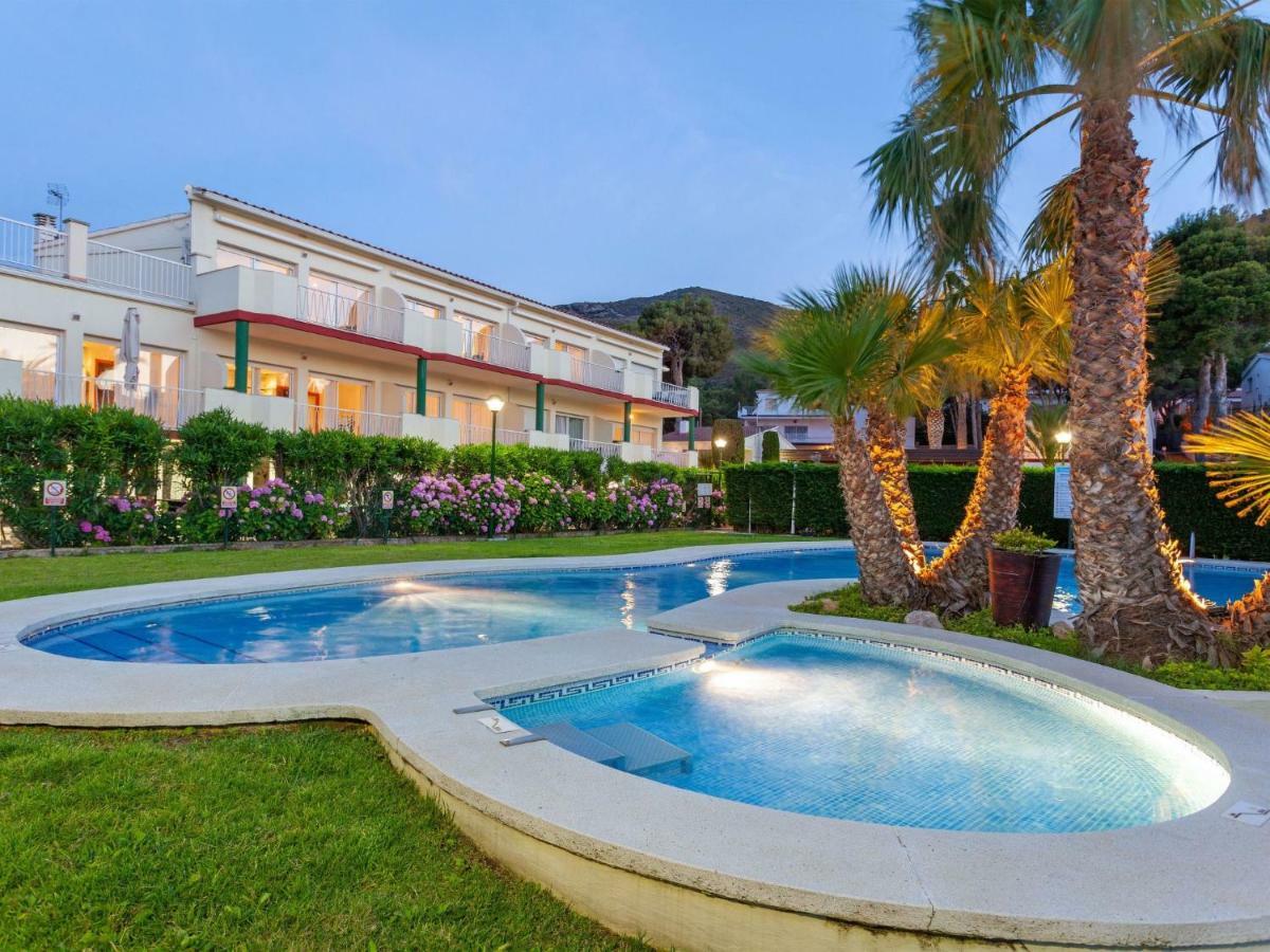 Palmiers I-6 By Interhome * Llançà