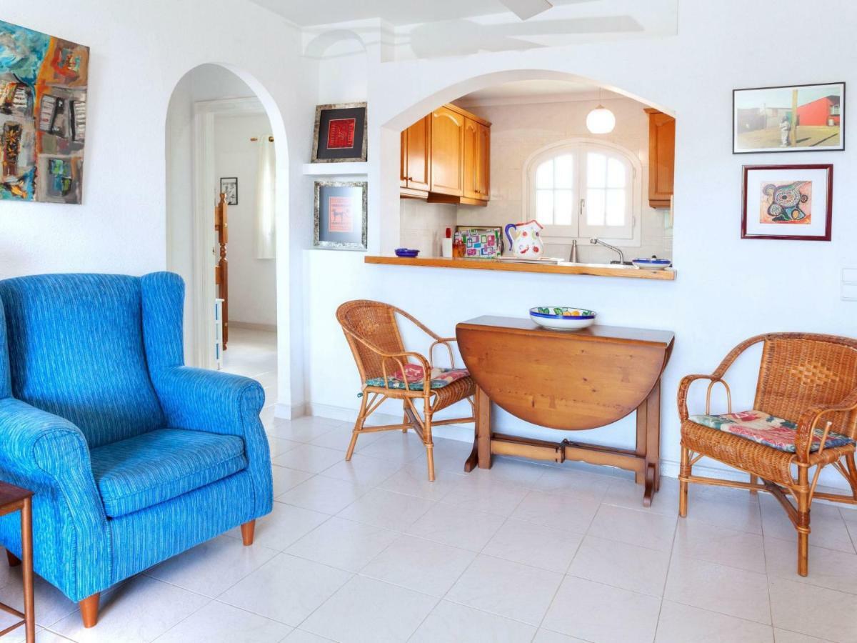 Donana Village Apartment Llanca