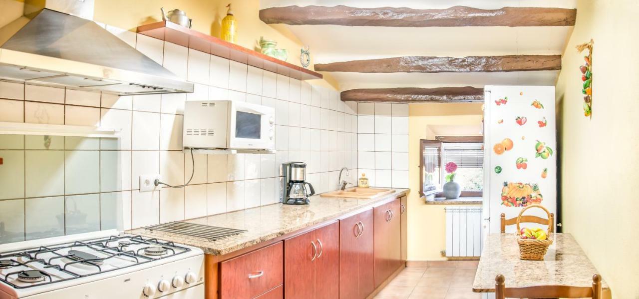Cal Xaiet Country house *