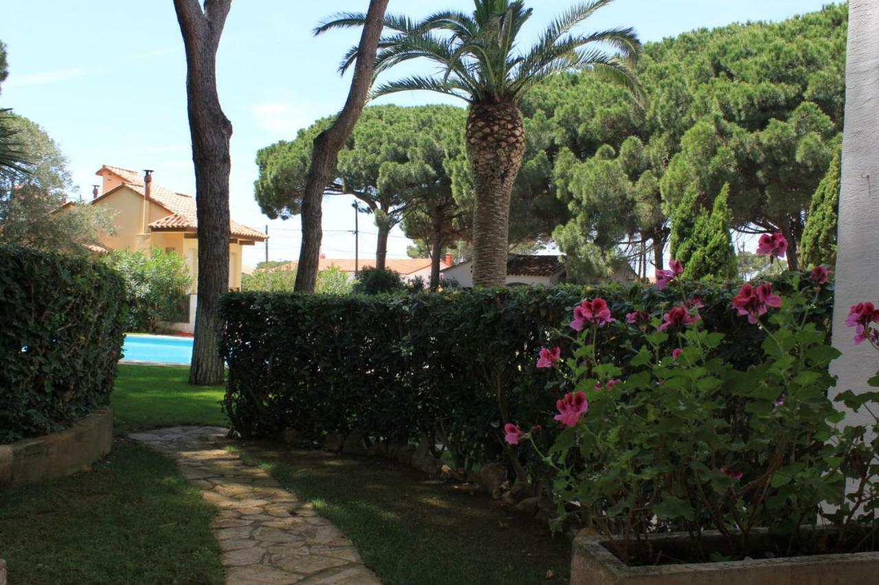 Pueblo Pinos Apartamento L' Escala
