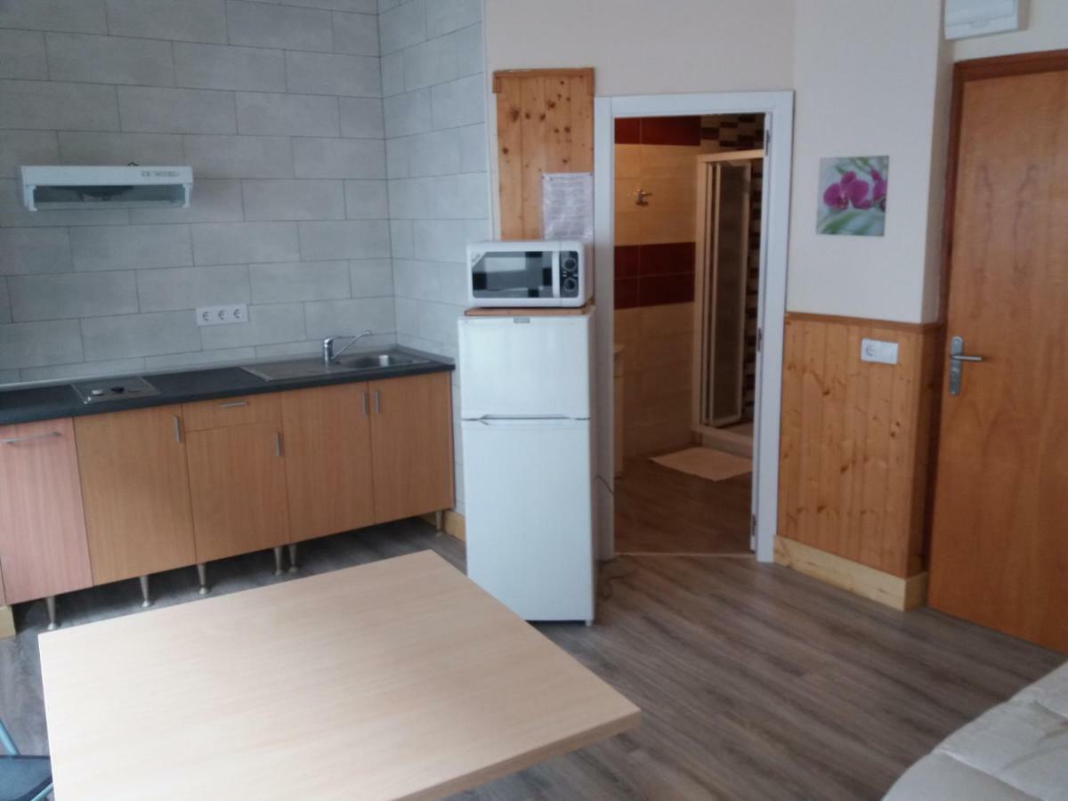 Rosesapparts Estudios&parking Apartamento *