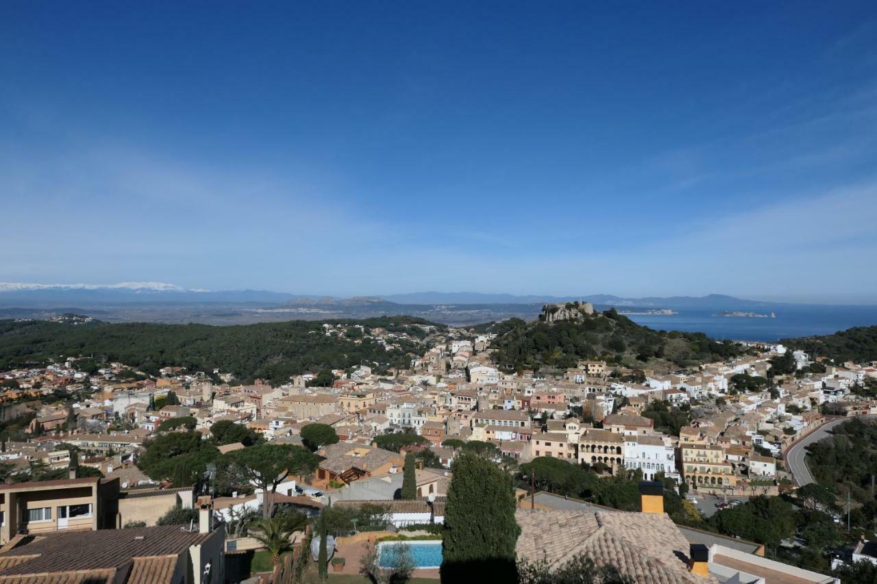 Mirador De *
