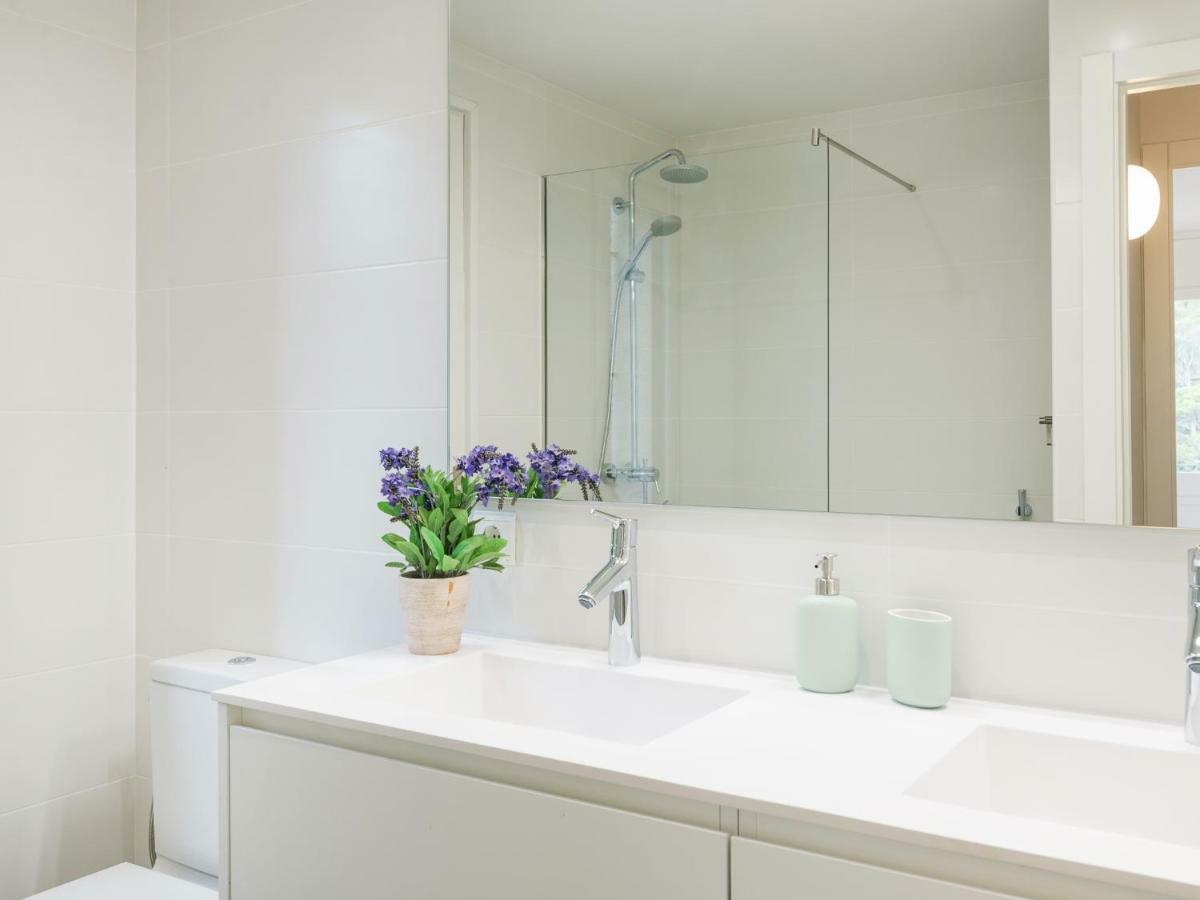 Apartamento La Vie En Rouge Sa Riera Duplex, Private Parking