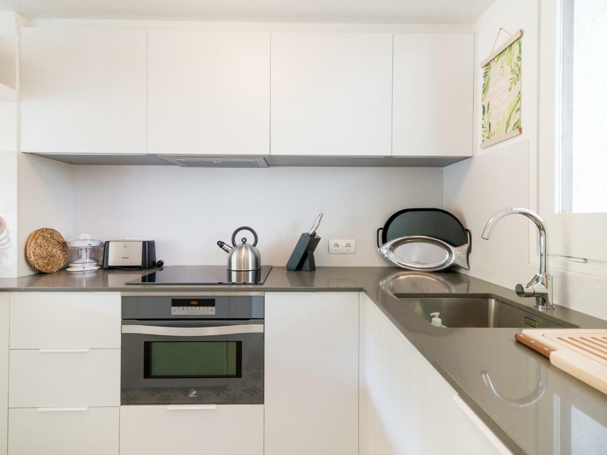 La Vie En Rouge Sa Riera Duplex, Private Parking *