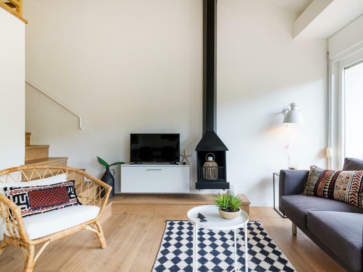 La Vie En Rouge Sa Riera Duplex, Private Parking Begur