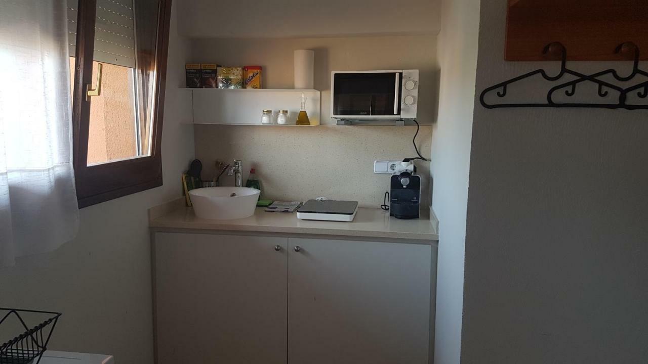 Estudio Con Terraza Y Piscina En La Costa Brava Apartamento