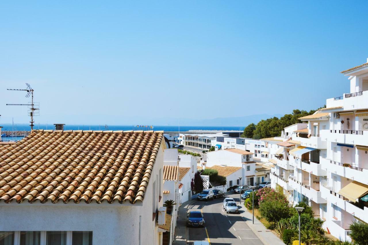 Coco Renovated And With Seaview Apartment