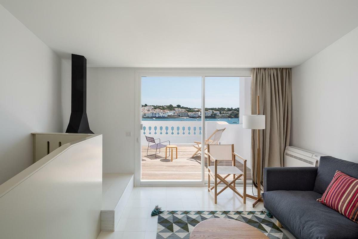 Centric Townhouse With Sea View - Casa Marta Cadaques