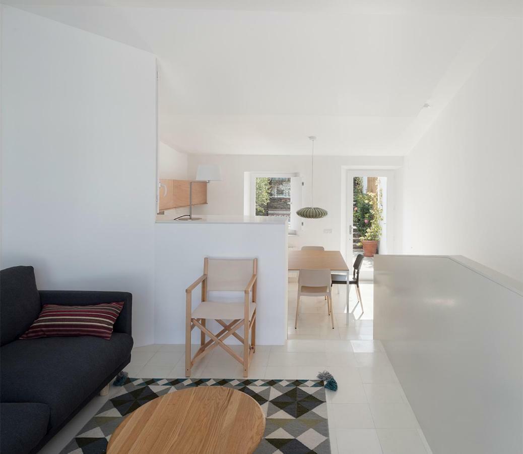 Centric Townhouse With Sea View - Casa Marta * Cadaques