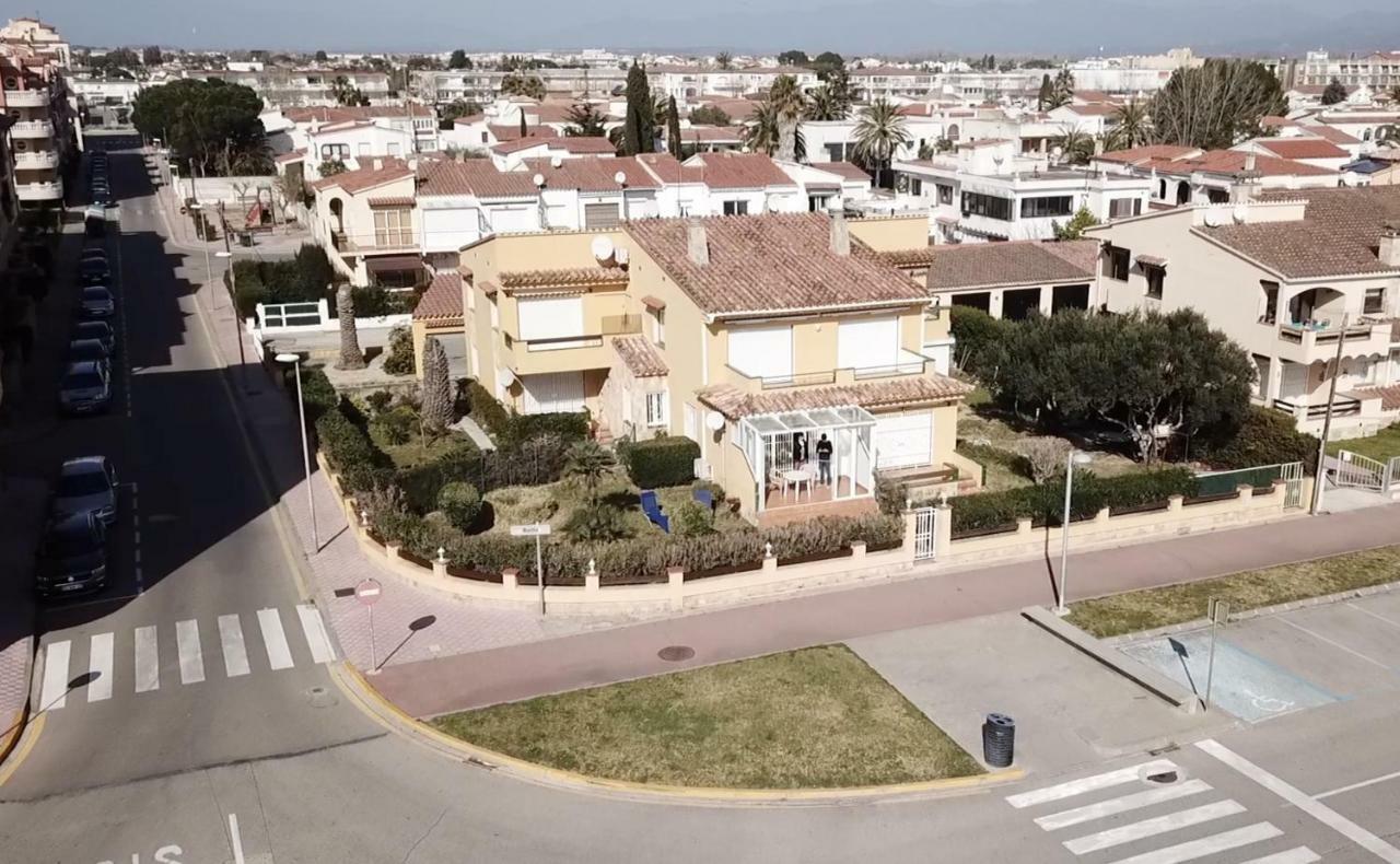 Apartamento Amb Jardi A La Platja D'empuriabrava
