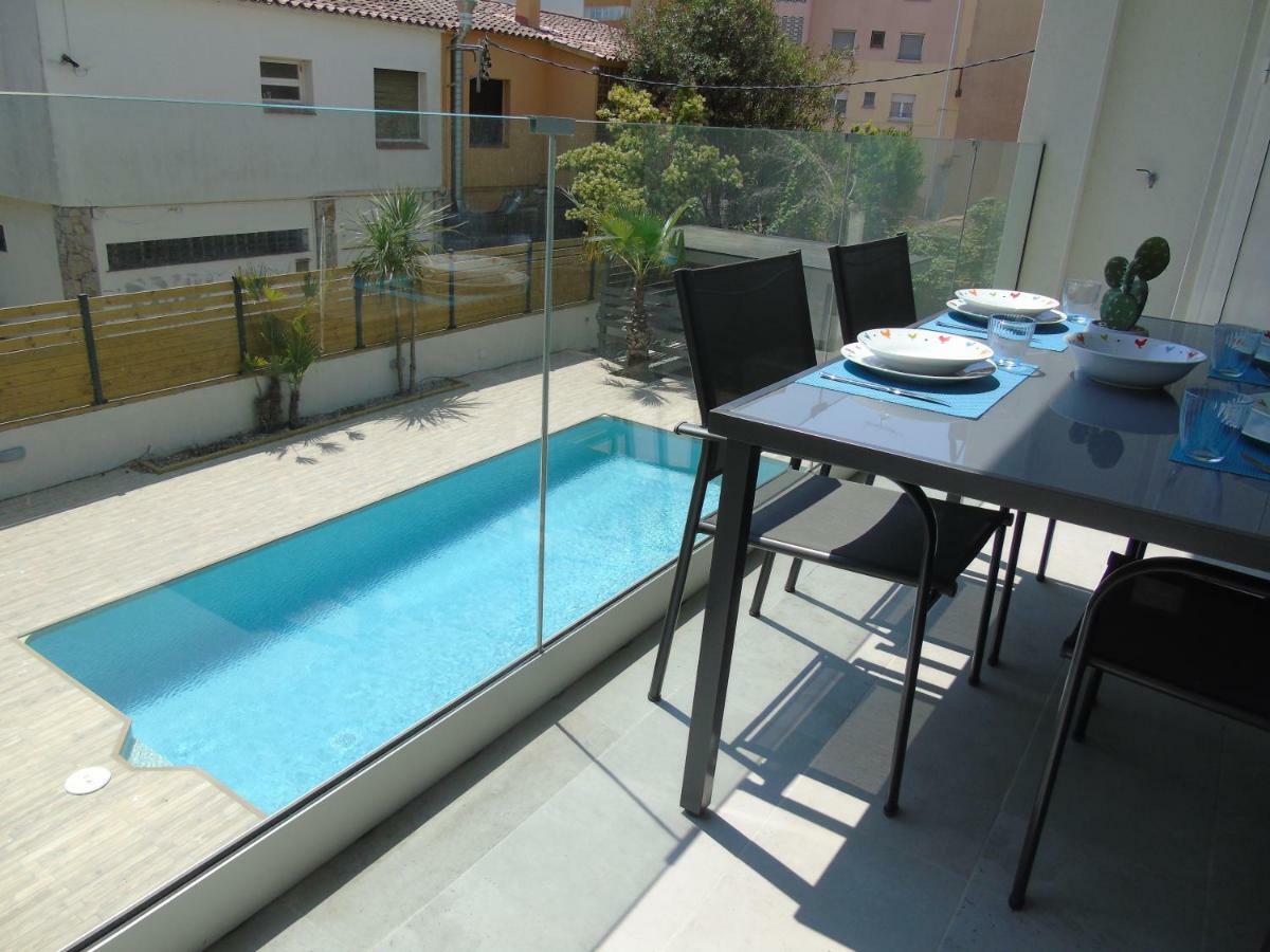 Apartment Proche Avec Piscine Roses