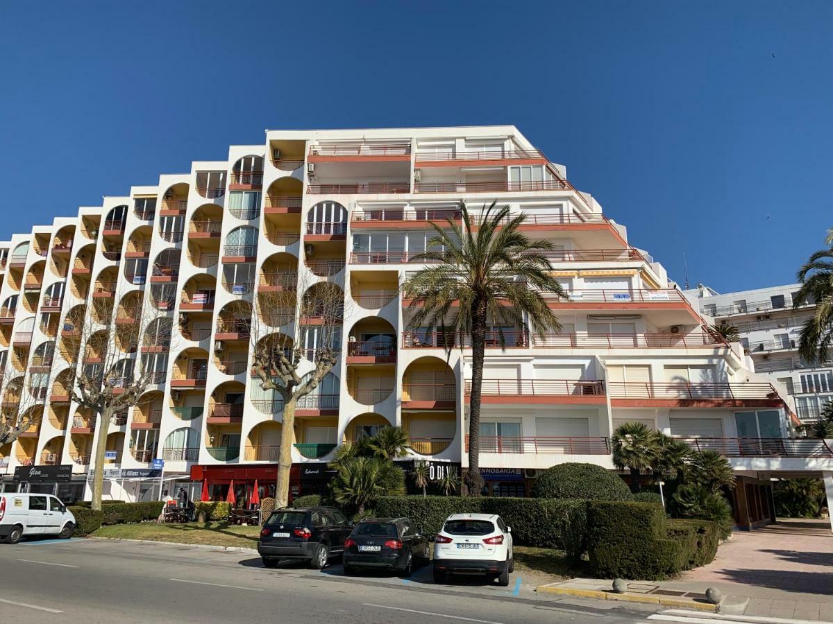 Apartment Awaydays - 317 - Duplex Style 1st Sea Line