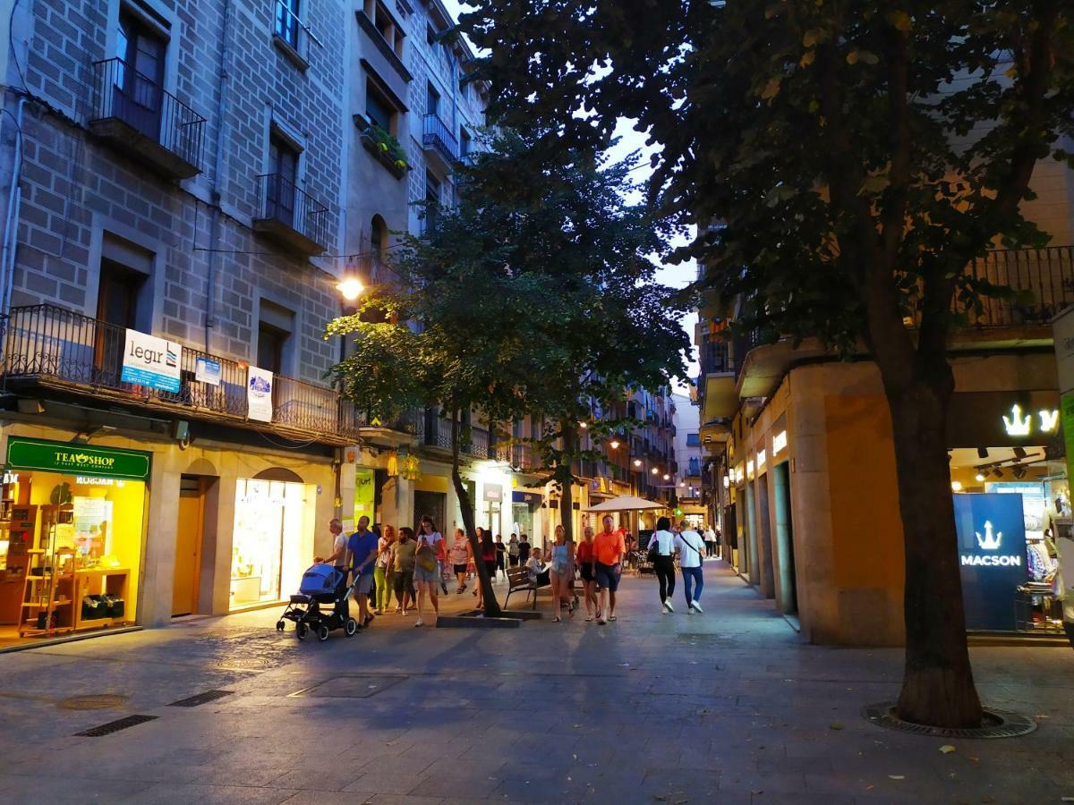 Con Salon Privado En La Rambla Homestay