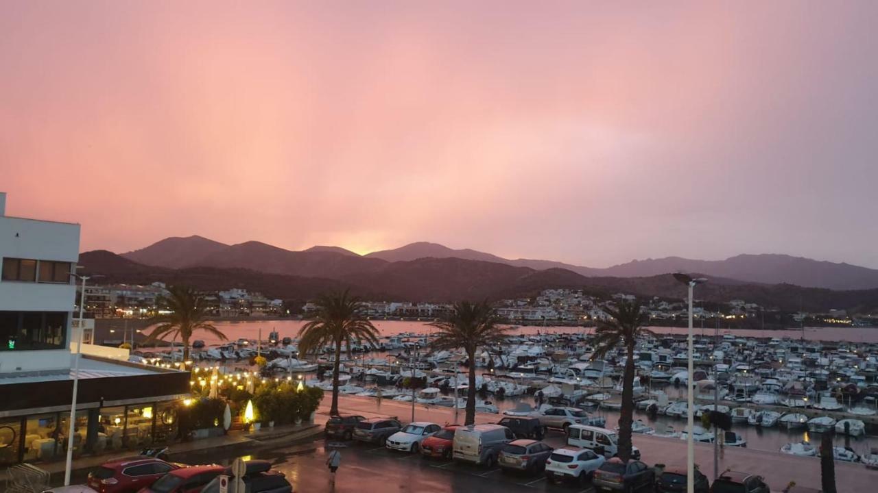 Port De , La Miranda *