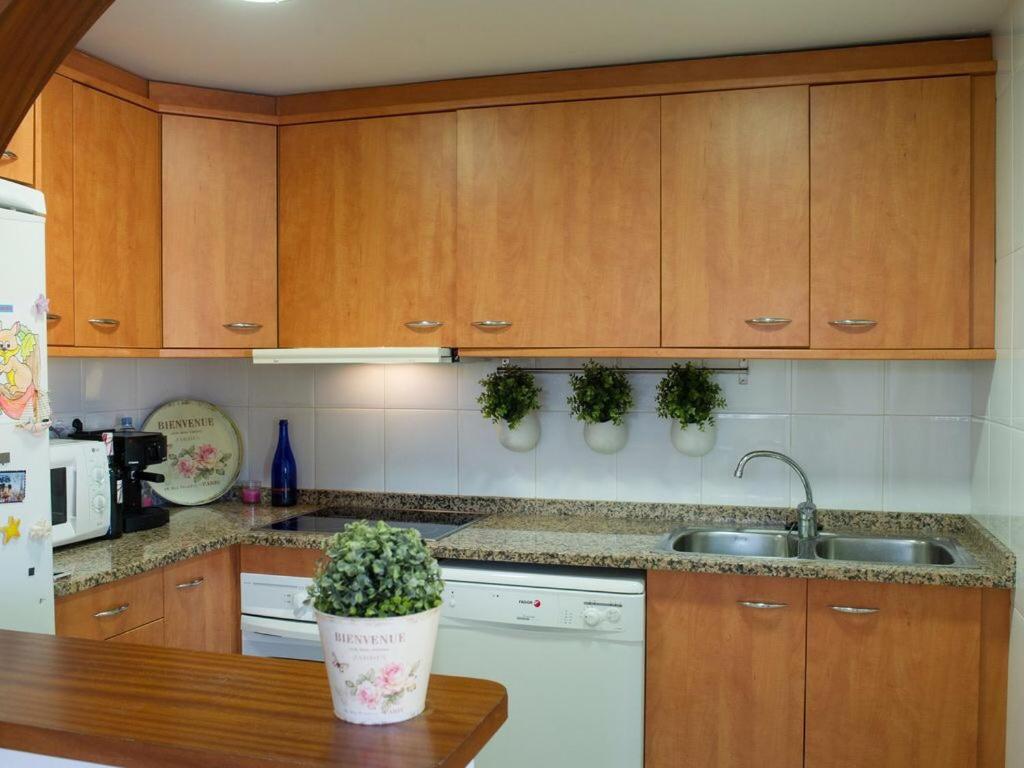 Holiday home Casa En L Escala Con Piscina Y Wifi Free *