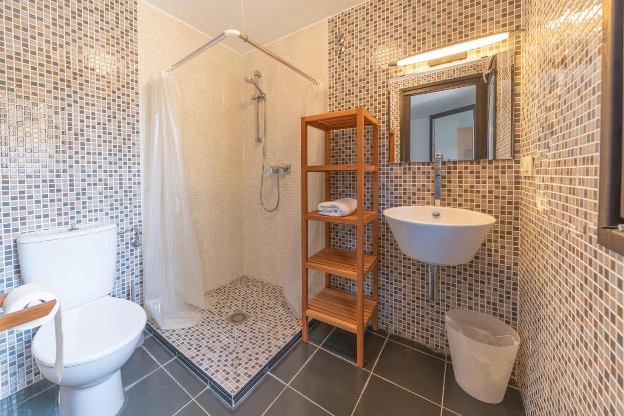 Holiday House Jessica L'Escala