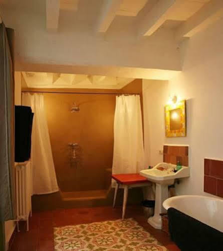 Casa Migdia Hotel Sant Jordi Desvalls