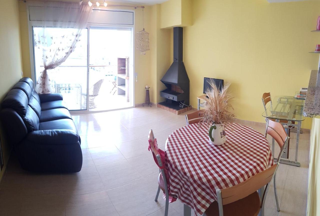 Magnífico Junto Al Canal Principal. Apartamento